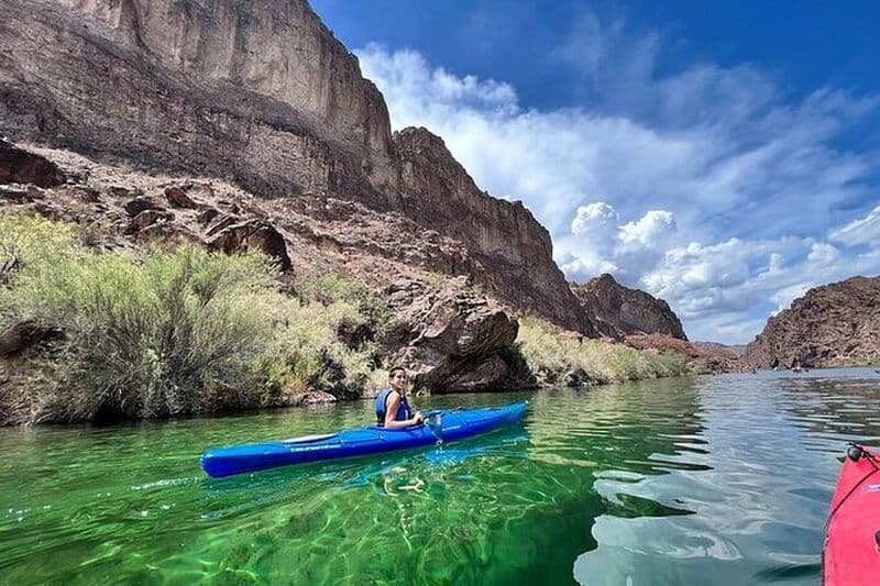 Billet Excursion d'une demi-journée en kayak dans la grotte d'Émeraude avec prise en charge optionnelle à l'hôtel
