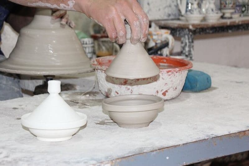 Visite et atelier d'usine de poterie et de mosaïque tout en un à Fès