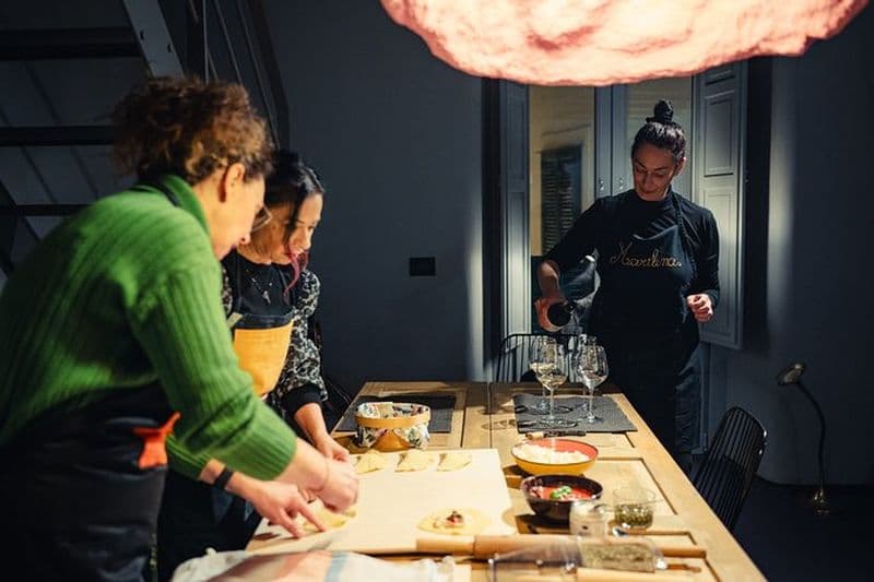 Cours de cuisine dans un ancien monastère d'artistes au cœur de Monopoli