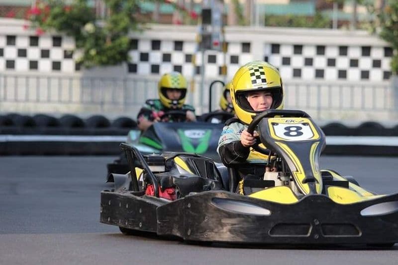Aventure amusante en karting à grande vitesse chez EasyKart depuis Koh Samui