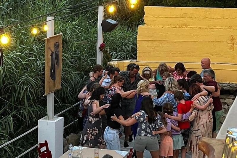 Billet Kissamos: expérience nocturne grecque avec danse et dîner buffet