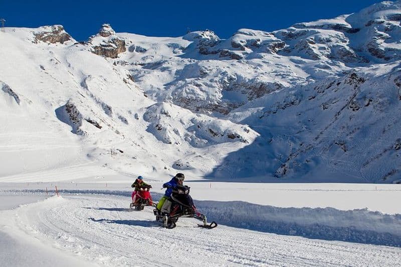 Excursion d'une journée en motoneige au mont Titlis au départ de Zurich