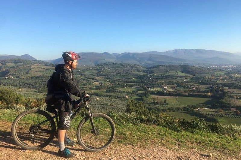 Billet Atteindre le sommet du mont Subasio : une expérience inoubliable