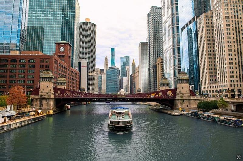 Croisière sur la rivière à la découverte de l'architecture de Chicago