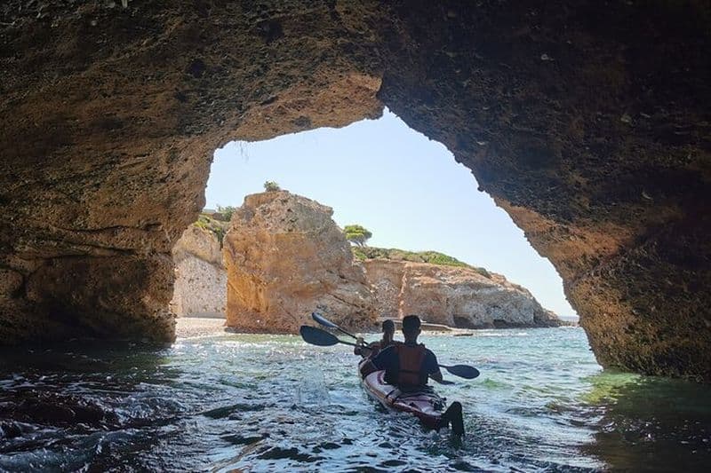 Secrets de mer d'Athènes Kayak aux grottes et plages cachées