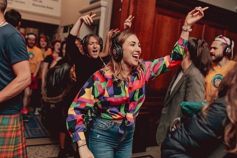 Billet Une aventure disco silencieuse à Manchester