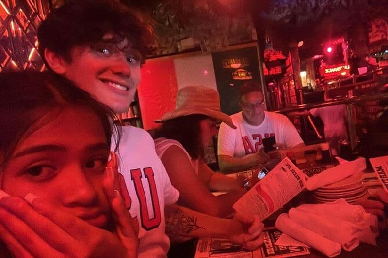 Chasse au trésor dorée groovy