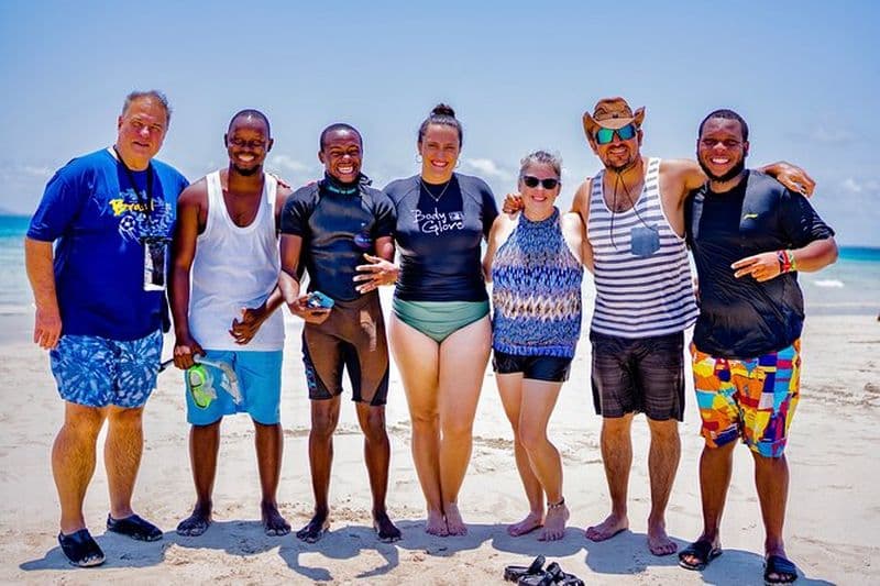 Billet Journée complète d'observation des dauphins avec plongée en apnée à Wasini