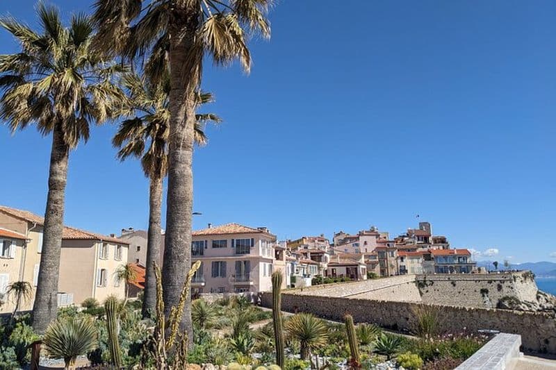 Visite à pied de 2 heures dans la vieille ville d'Antibes