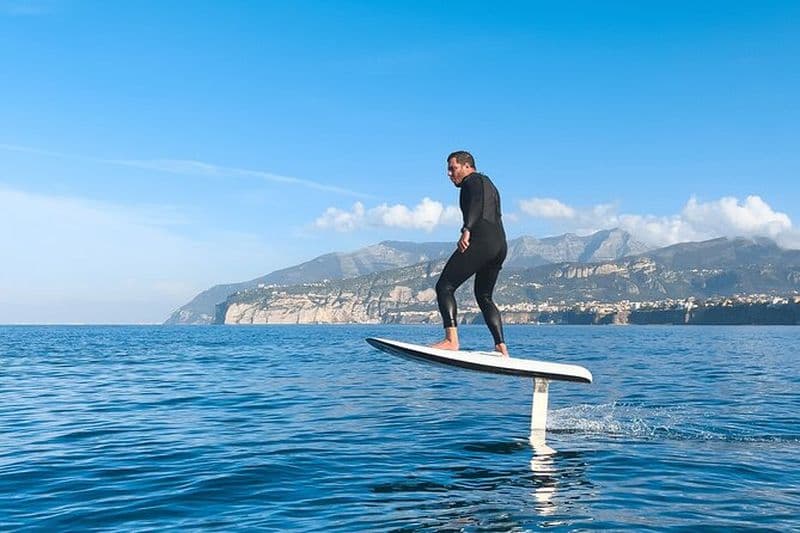 Billet Expérience E-foil à Capri: survolez la mer
