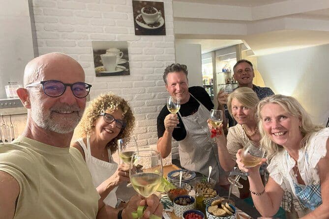 Billet Faire des pâtes, boire du vin. Cours de cuisine avec transport inclus !