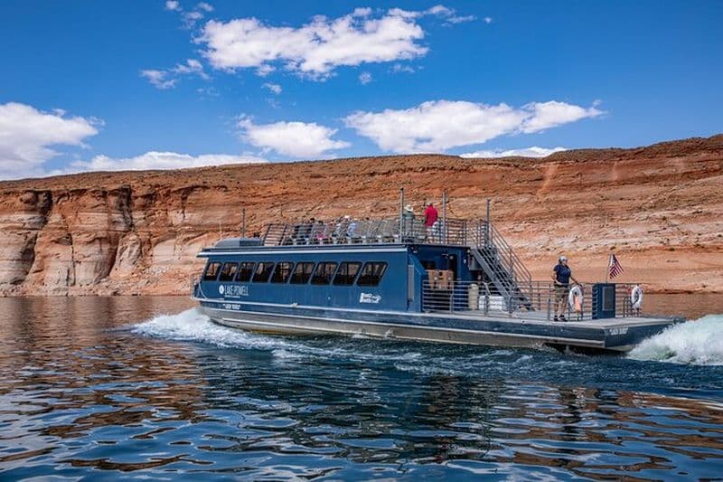 Croisière sur le barrage pittoresque de Glen Canyon
