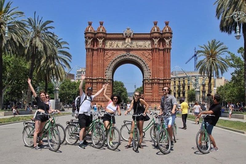 Billet Visite de Barcelone à vélo de 3 heures: Points forts et pierres précieuses cachées