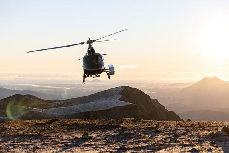 Tour en hélicoptère au Mt Tarawera avec atterrissage sur le volcan