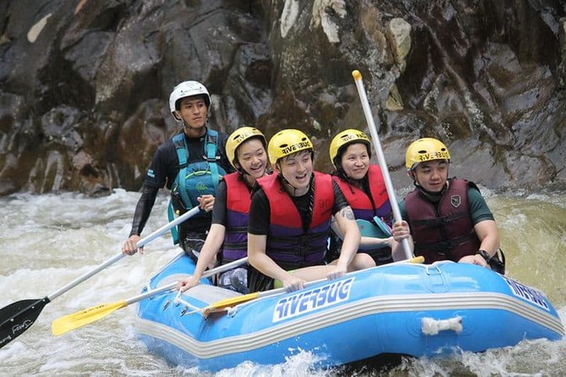 Rafting en eaux vives sur la rivière Kampar au départ de Kuala Lumpur