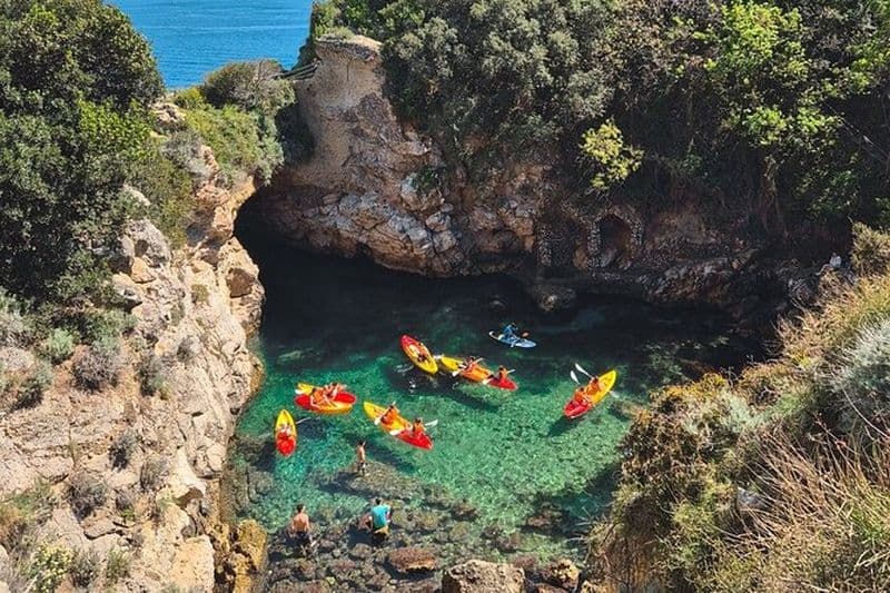 Excursion en kayak pour petits groupes De Sorrente à Bagni Regina Giovanna