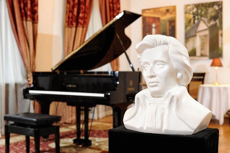 Billet Concert de piano Chopin à la galerie Chopin avec un verre de vin
