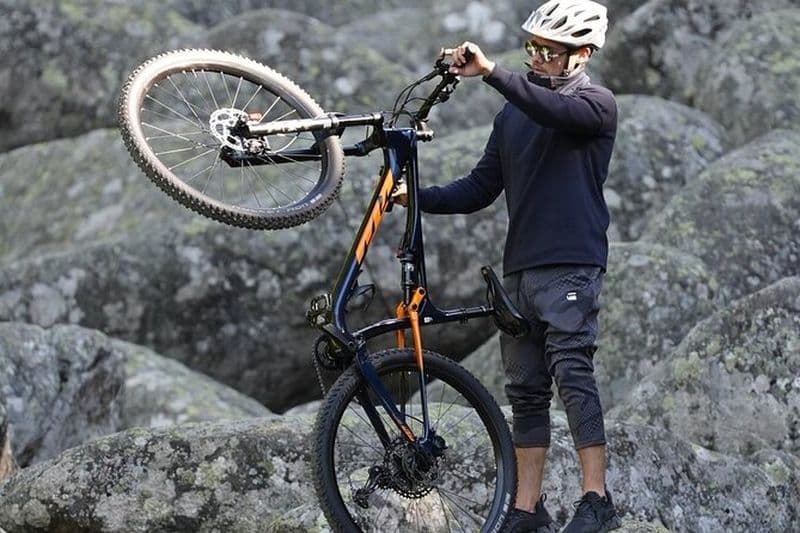 Louez un VTT, un E-MTB ou un City Bike et explorez Sofia