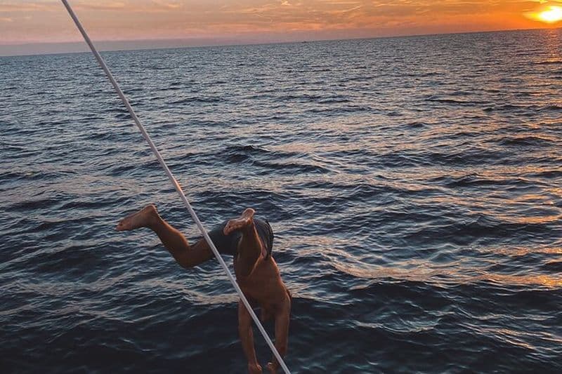2 Hr Partagé Croisière au coucher du soleil Cinque Terre avec arrêt de natation {wine inc!}