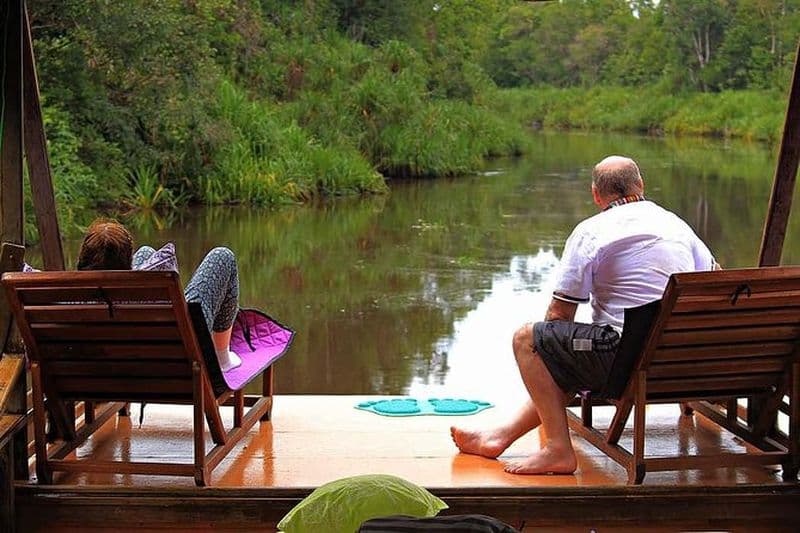 2Ns Découvrez la croisière sur la rivière Kelotok dans la patrie des Orangs-Outans