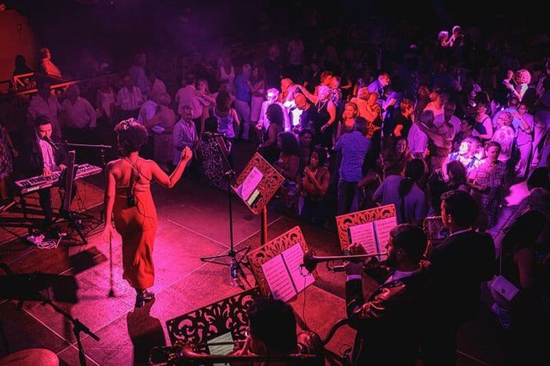 Billet Billet de danse de salon avec orchestre live dans la Carrer del Tigre
