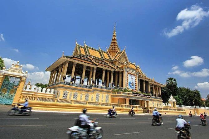 Visite d'une demi-journée du palais royal, du Wat Phnom et du monument de l'Indépendance