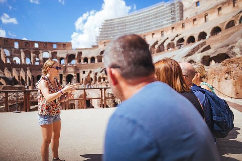 Billet Exclusivité Viator : visite du Colisée et de la Rome antique en petit groupe avec réalité virtuelle