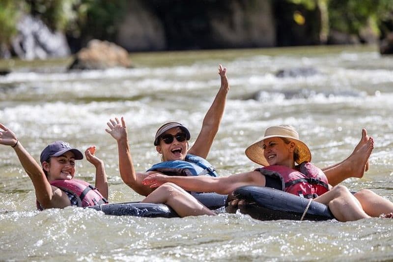 Billet River Tubing Fidji, rivière Navua