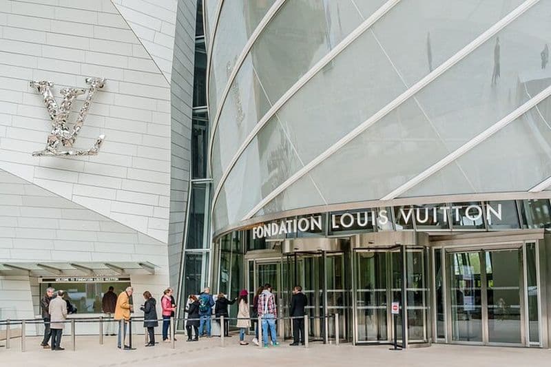 Visite à pied extérieure et entrée Premium de la Fondation Louis Vuitton