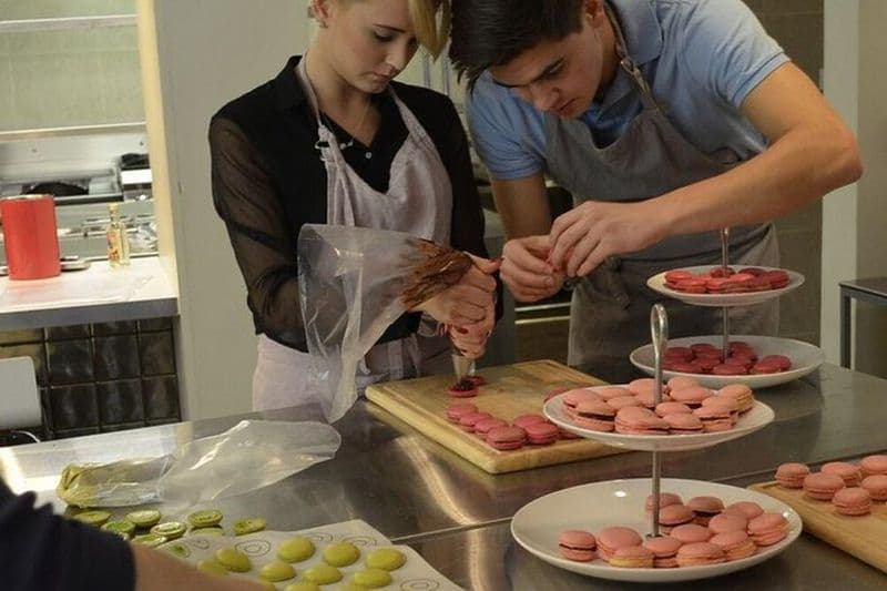 Cours de cuisine à Paris : apprenez à confectionner des macarons