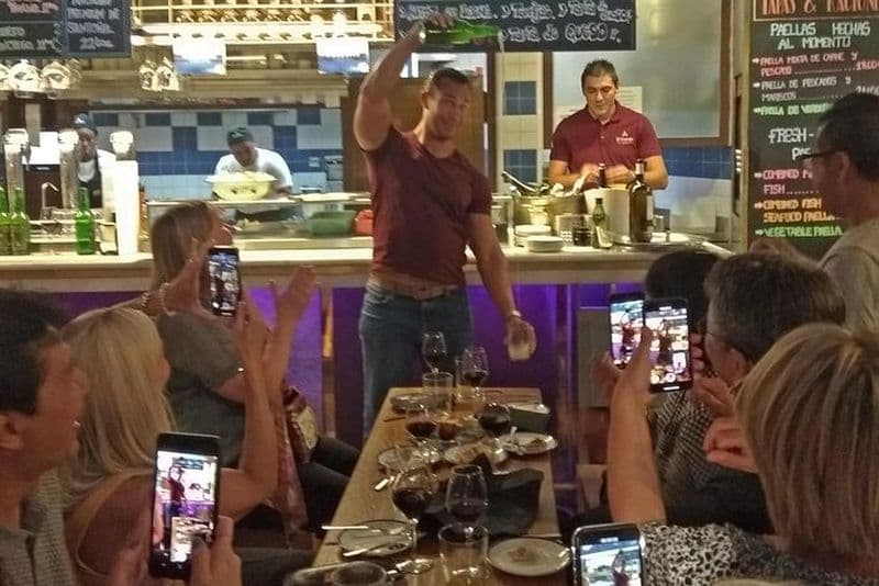 Billet Madrid Tapas & Wine Tasting Walking Tour – Bars locaux en petit groupe