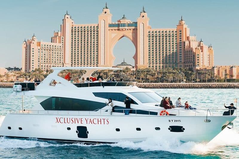 Billet Excursion en yacht de luxe à la marina de Dubaï avec Petit-déjeuner ou barbecue en option