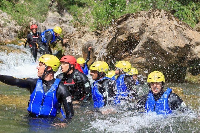 Canyoning de base sur le fleuve Cetina au départ de Split