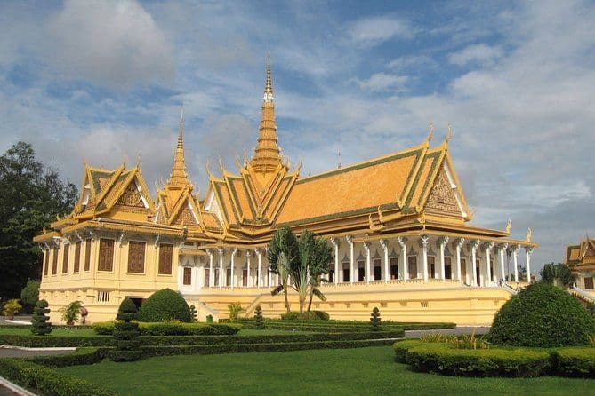 Visite d'une demi-journée au palais royal, au Wat Phnom et au monument indépendant