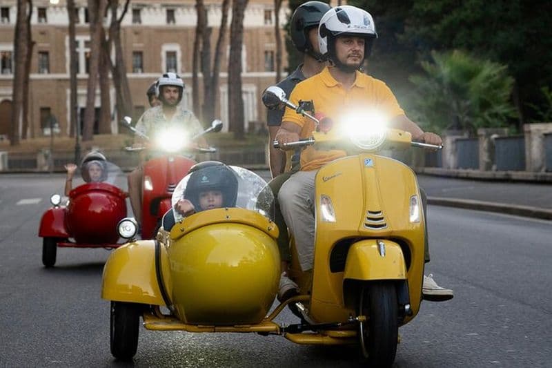 Billet Vespa Sidecar Tour à Rome avec Pick-up, Drop-off, Gelato inclus