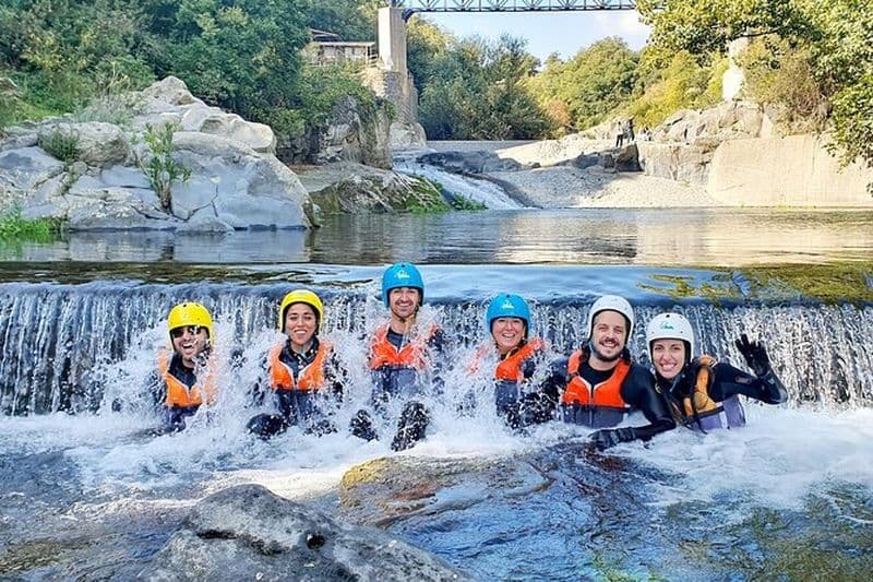Body rafting dans les gorges de l'Alcantara