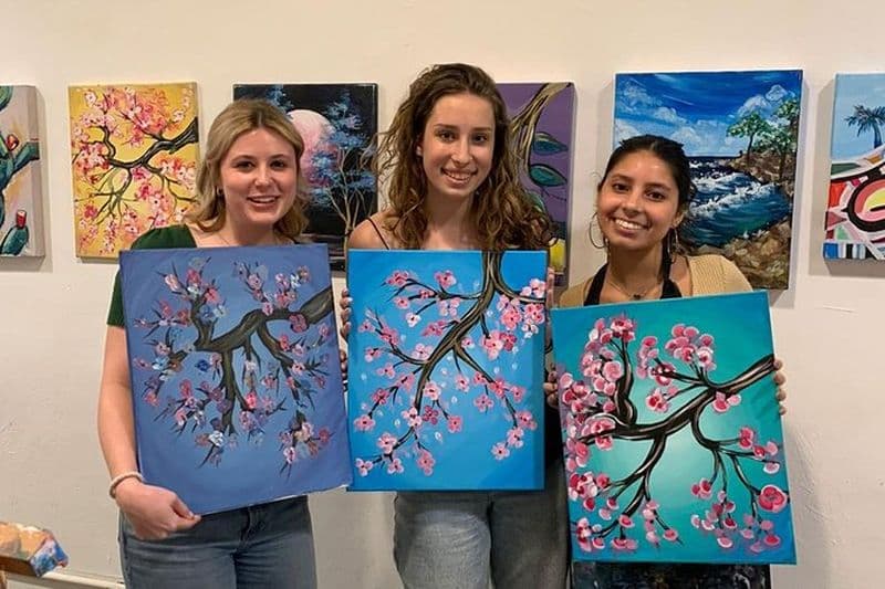 Billet Atelier Peinture & Vin dans un atelier d'art à Barcelone