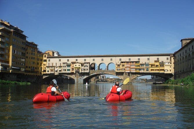 Billet Kayak sur l'Arno à Florence sous les arches de Pontevecchio