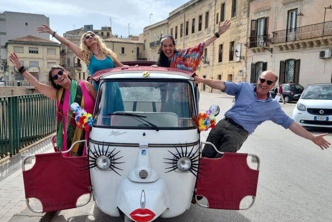 2 Heures Calessino/ Tuk tuk Tour à Syracuse et l'île d'Ortigia