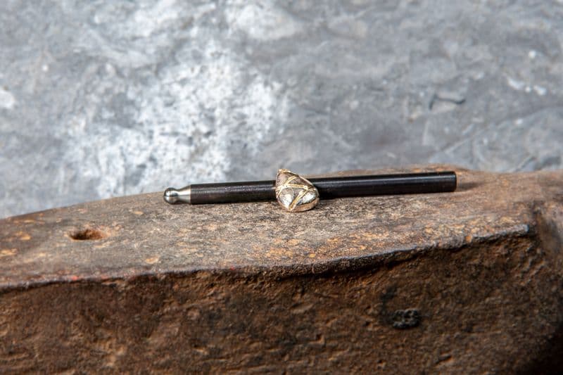 Réalisez votre bijou en argent en fonte