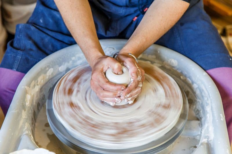 Tournez votre bol en céramique