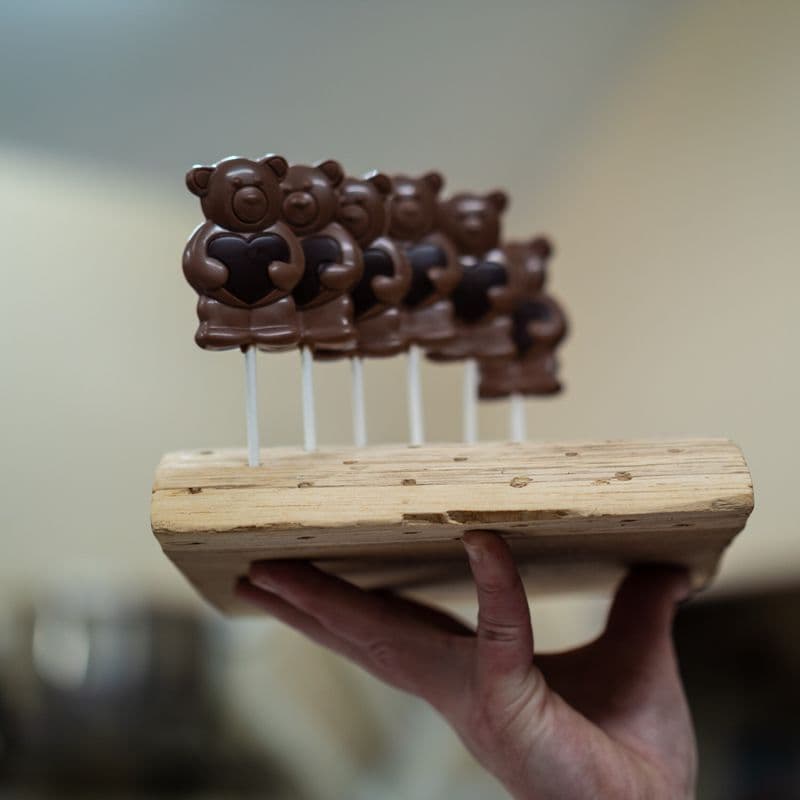 Créez vos sucettes en chocolat en famille