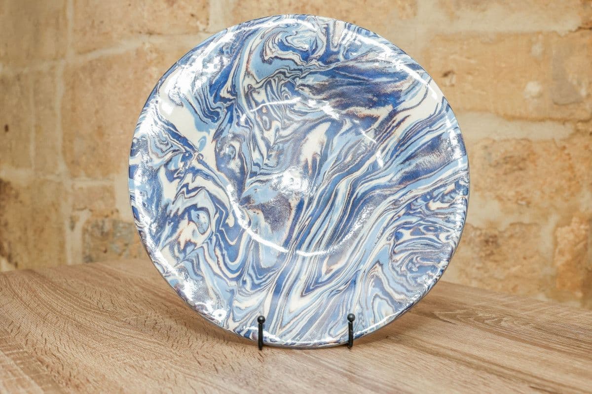 Modelez votre plat en céramique