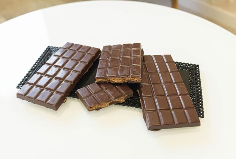 Réalisez vos tablettes de chocolat fourrées